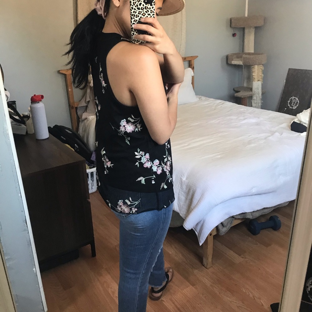 Foral embroidered overlay tank top